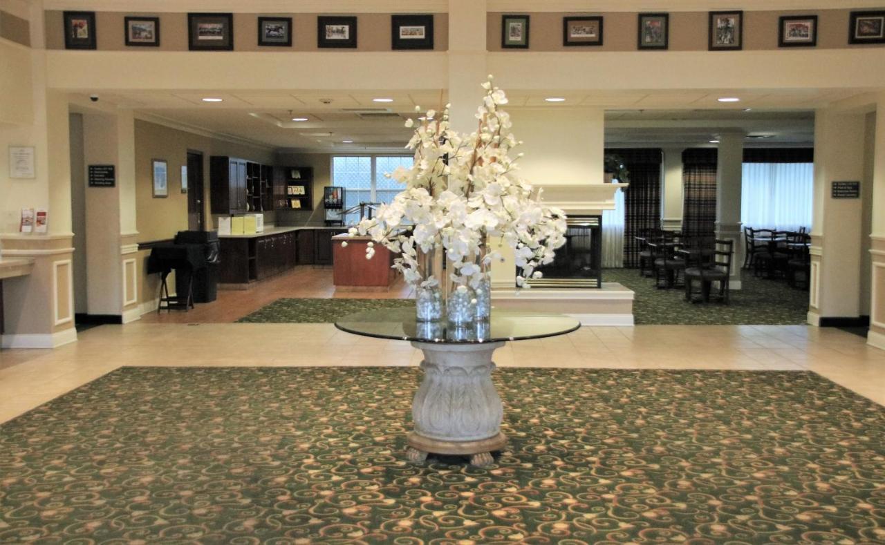 Hawthorn Suites By Wyndham Louisville East Exterior foto